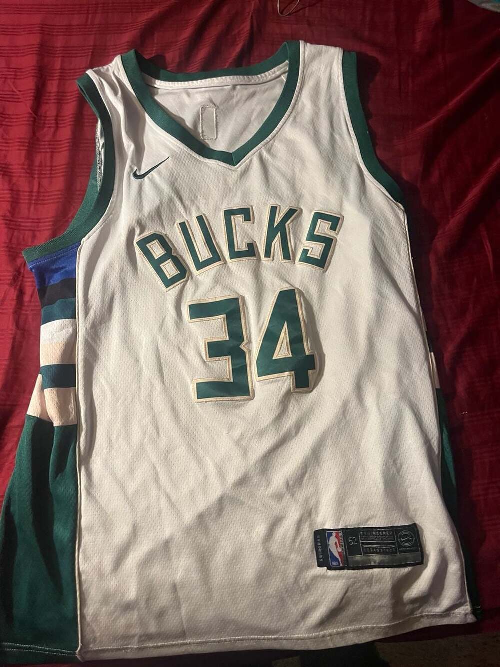 Nike Milwaukee Bucks Giannis Antetokounmpo 34 Swingman Jersey Size 52